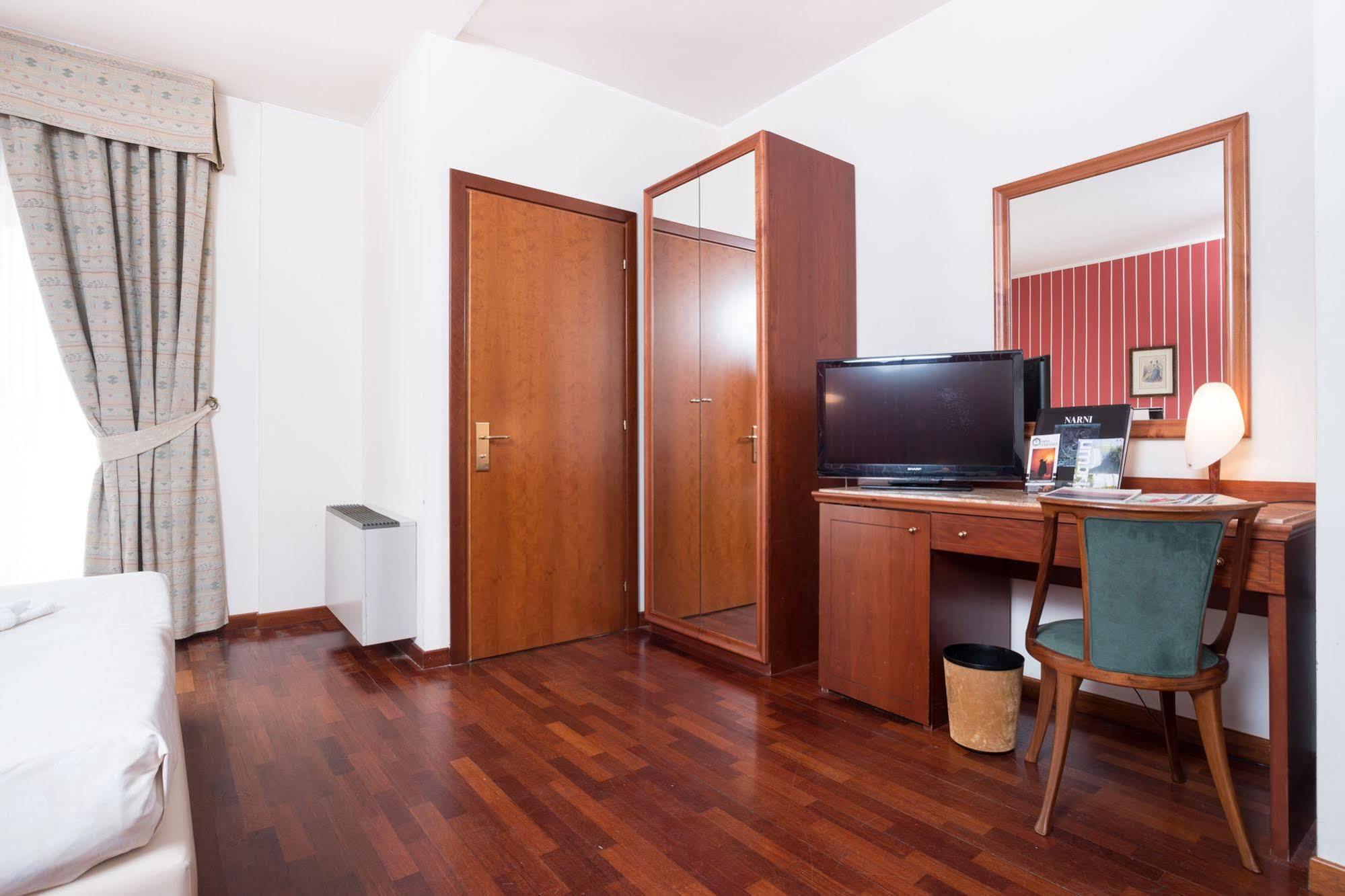 Terra Umbra Hotel Нарни Экстерьер фото